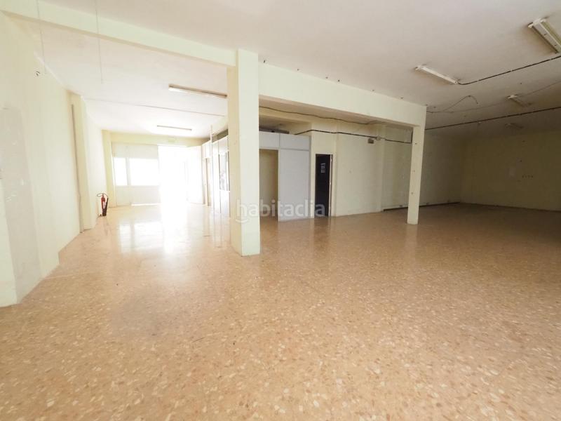 Foto a3256a2b-3a5e-49a9-b591-5521722d996b. Business premise in La Gavarra Cornellà de Llobregat