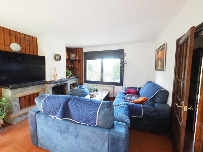 Foto 0969f0b9-bc9f-44f4-b410-e6f35127d193. House with parking in Gurb