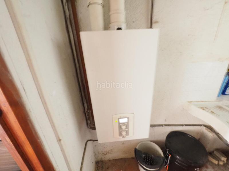 Foto 5b9b5787-35d3-4cad-ae3a-65e29a02b6c8. House with parking in Gurb