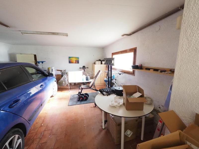 Foto b308316a-ae62-4a79-a506-cd65bd025f10. House with parking in Gurb