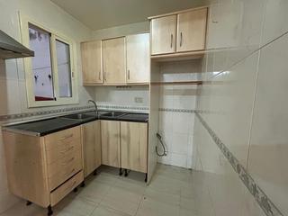 Pis a Carmel. Se vende piso en barcelona, zona el carmel