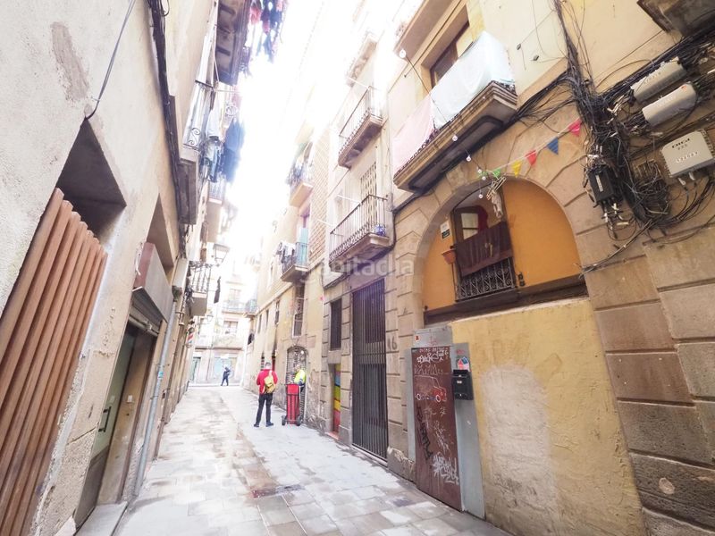 Foto 1a36ef91-5198-4e76-9986-bc610c510ed7. Pis a Raval Barcelona