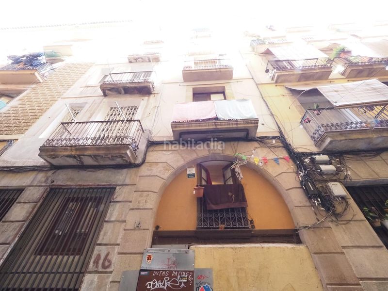 Foto e22a18cf-5935-47b6-8aa9-d0f9b00c2cda. Pis a Raval Barcelona
