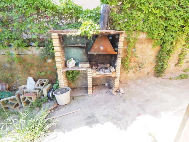 Foto a1769e22-bfcc-422e-9b4e-f45ebf2aa1e3. Casa amb piscina a Masquefa