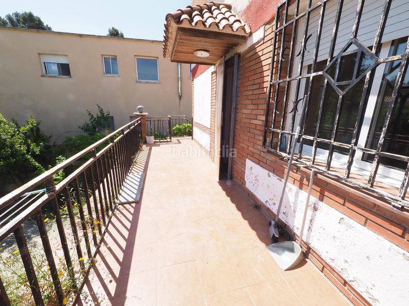 Foto ac4f3606-5e64-47ac-b19f-929700ddafdd. Casa amb piscina a Masquefa