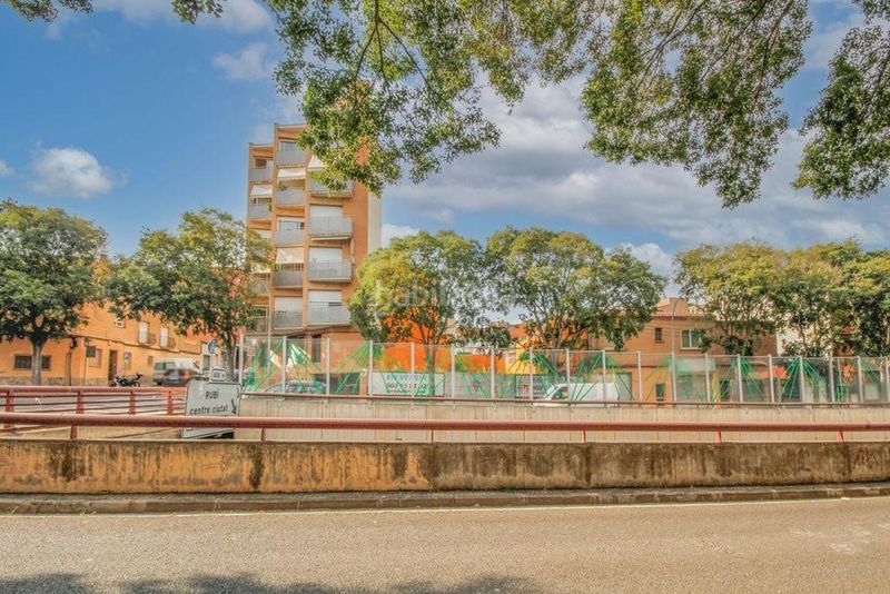 Foto 138dae16-8014-4e1c-92e0-f8c9b9c42498. Residential plot in Segle XX Terrassa