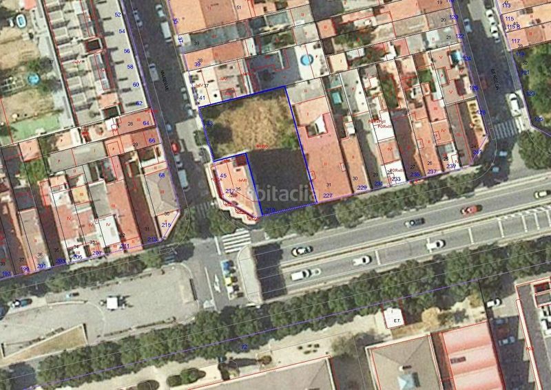 Foto 26a7194d-4e95-4f06-9bc1-8ec4ebae6631. Residential plot in Segle XX Terrassa