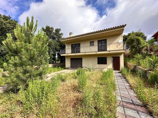 Maison à Bescanó. Se vende casa en bescano, urbanización mas llunes