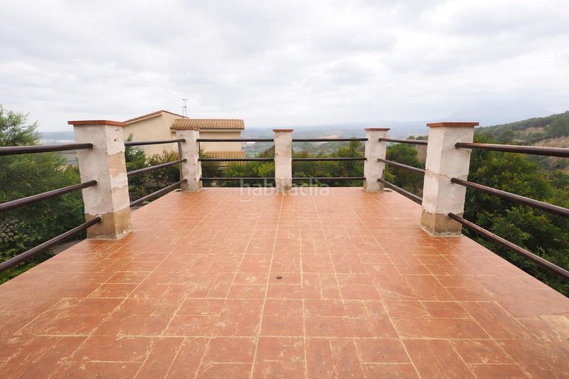 Foto 3d40bdce-70a4-45e3-a31c-bd961f25c599. Casa amb aparcament a Abrera