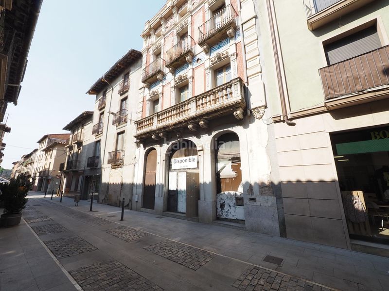 Foto ac06a9f7-d03e-41c9-ab5b-78c9edb284de. Edificio in Manlleu