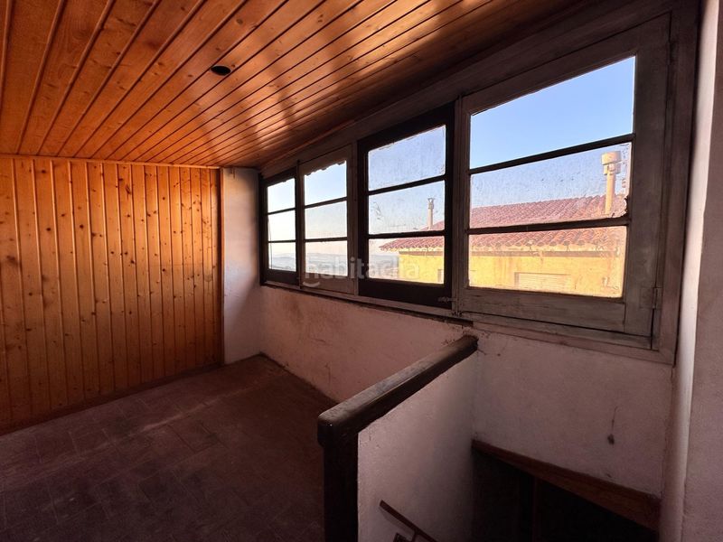 Foto 4a2f6c4a-89e2-4a04-b1d7-cea4cc062038. Casa adossada amb aparcament a Berga