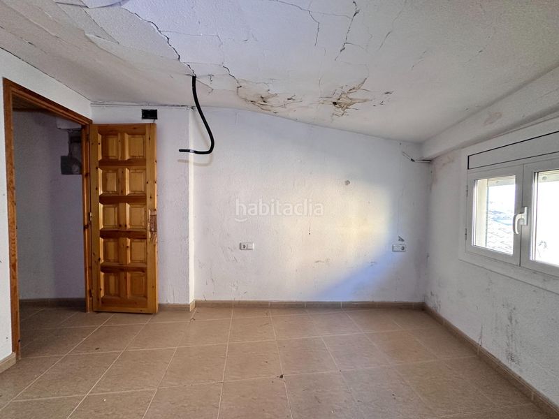 Foto bdf7f595-fc6f-4cf6-bb18-fea59a3262ee. Casa adossada amb aparcament a Berga
