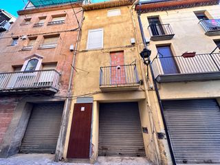 Casa adossada a Berga. Se vende casa adosada en berga