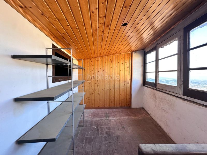 Foto def85023-a6af-4632-a785-d26c91c9075a. Casa adossada amb aparcament a Berga