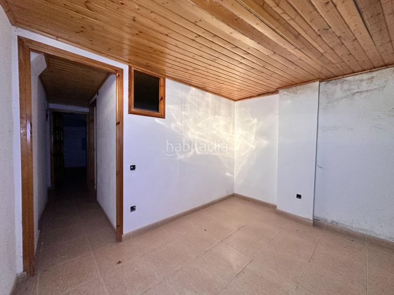 Foto fa62132b-73a2-4194-a7f5-73d6d9a4f8fe. Casa adossada amb aparcament a Berga