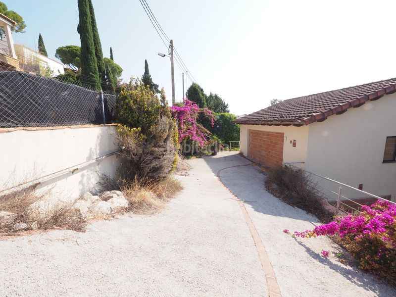Foto effbe9bd-545c-426e-bf8b-d1e228e3efc1. Casa amb aparcament piscina a Olivella