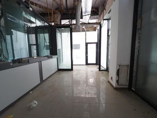 Business premise in Zona Esportiva. Se vende local comercial en terrassa, zona esportiva