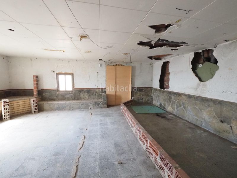 Foto 09b9a190-9a0f-4f21-bf9a-8a62edd7c657. Casa amb piscina a Vacarisses