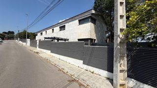 Maison jumelée à Can Font-Ca n'Avellaneda. Oportunidad para inversores!