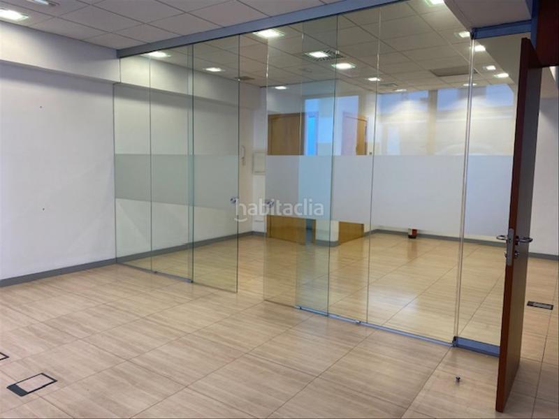 Foto 323d3dec-920d-4f99-9232-1a37e9badd1c. Location bureau avec chauffage dans Barri del Centre Terrassa