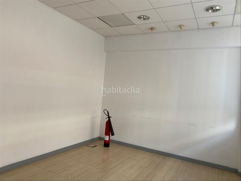 Foto a41775d5-8fae-4c32-8cbe-1676a9c54cd9. Location bureau avec chauffage dans Barri del Centre Terrassa