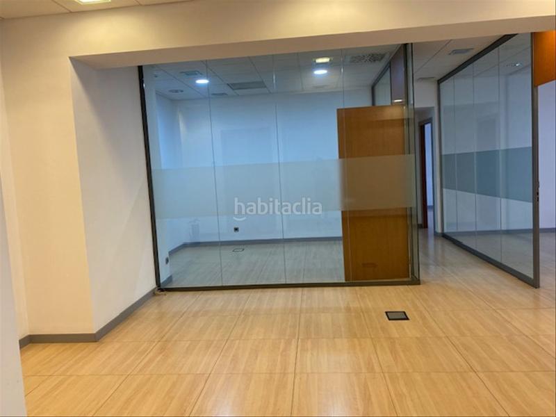 Foto e1795129-9bc4-4b47-824c-13fd21e55f33. Location bureau avec chauffage dans Barri del Centre Terrassa