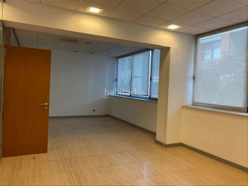 Foto 6ebe00a2-af91-4eed-98eb-ee45c9ba4a82. Rent office space with heating in Barri del Centre Terrassa
