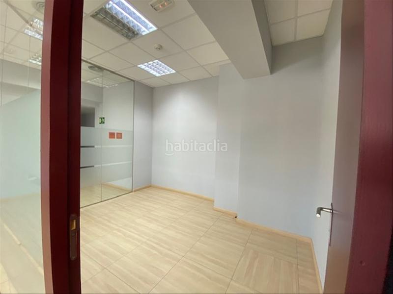 Foto fc206877-d363-408e-984f-f42e92fa312c. Rent office space with heating in Barri del Centre Terrassa