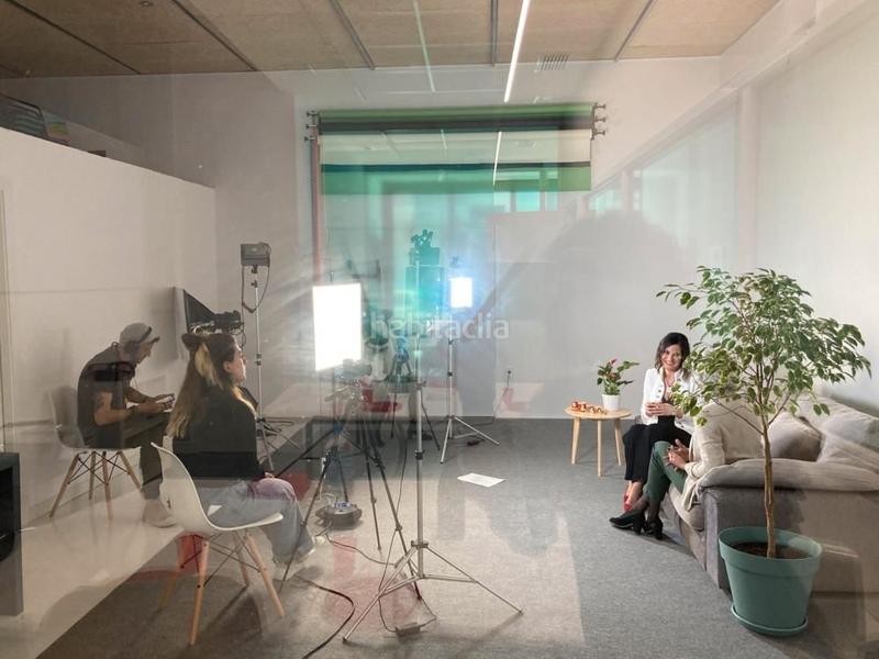 Foto e2984c5f-f1aa-488e-9e33-50386904dedb. Miete büro mit heizung in Ca n'Aurell Terrassa