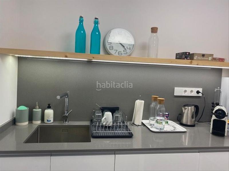 Foto fa62fb32-d628-4679-bb63-d38fbb71e0e9. Miete büro mit heizung in Ca n'Aurell Terrassa