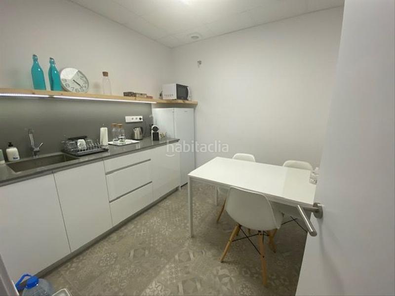 Foto b69ac365-e1ab-4a8a-9183-385e76eb4b9a. Affitto ufficio con riscaldamento in Ca n'Aurell Terrassa