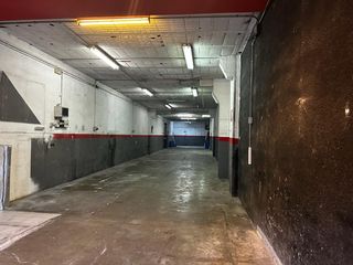 Gesch�ftsraum  Carrer de joaqu�n costa. Amplio local en venta en planta baja en la zona escuelas