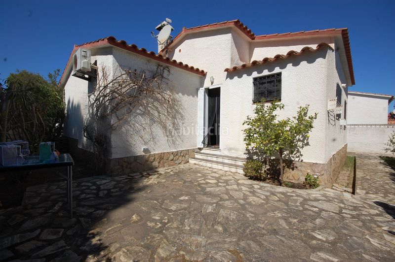 Foto 1905061d-7290-4ba8-8424-9ae7dbceee59. Casa amb xemeneia calefacció piscina a Riells Escala (L´)