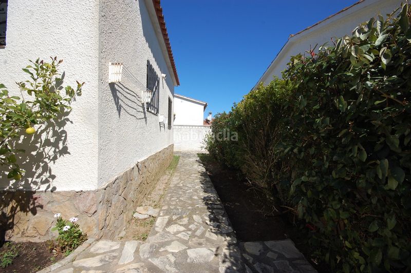 Foto 35f5c3bd-7fb0-4258-b761-c70b48e37942. Casa amb xemeneia calefacció piscina a Riells Escala (L´)