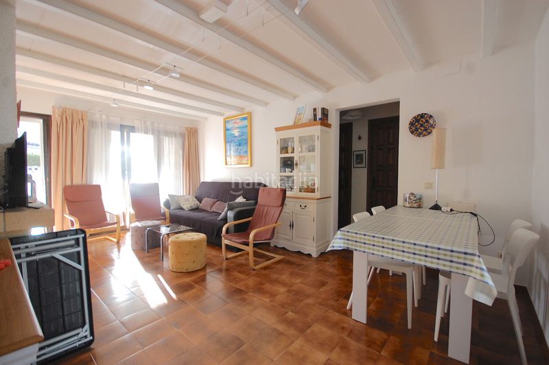 Foto 9c43cd6e-de77-45e8-9fff-e2a83a4fd633. Casa amb xemeneia calefacció piscina a Riells Escala (L´)