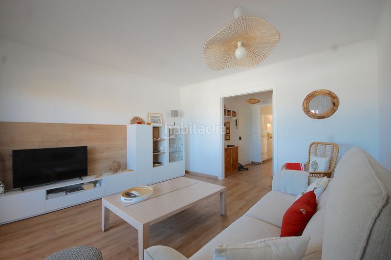 Foto 344407da-5380-4094-9e27-bb05eed52c41. Apartament amb calefacció aparcament a Eixample Residencial Escala (L´)
