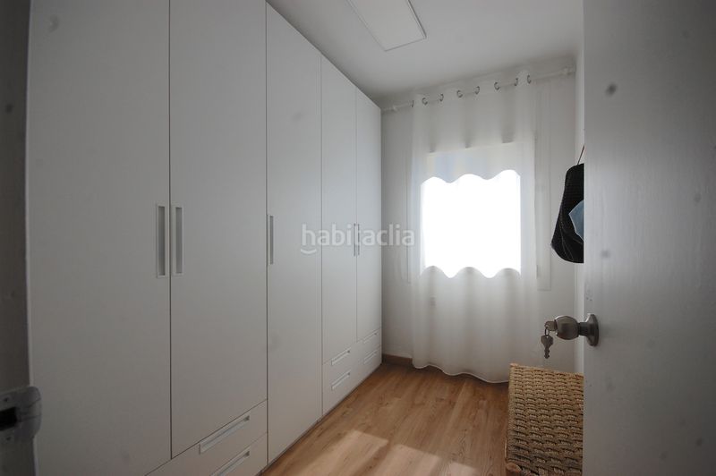 Foto 3857133f-29e7-4281-8481-999fec50c217. Apartament amb calefacció aparcament a Eixample Residencial Escala (L´)