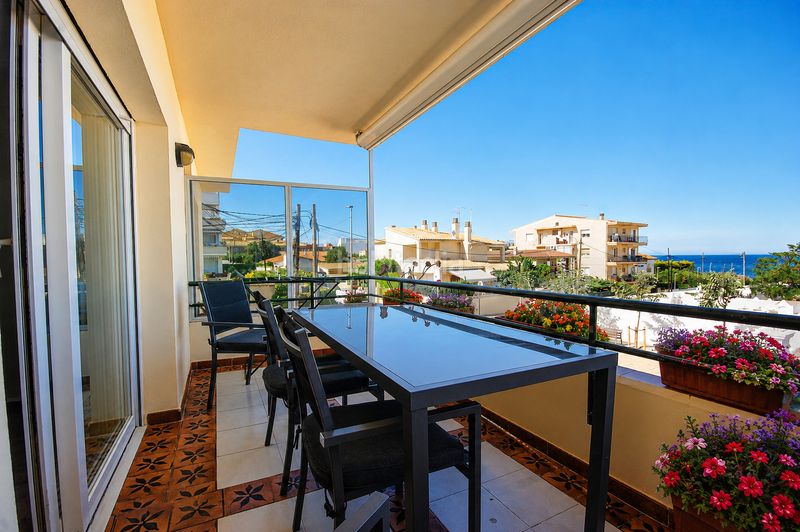 Foto a9bd2db5-13a2-416d-925c-bb02d7af6ce4. Apartament amb calefacció aparcament a Eixample Residencial Escala (L´)
