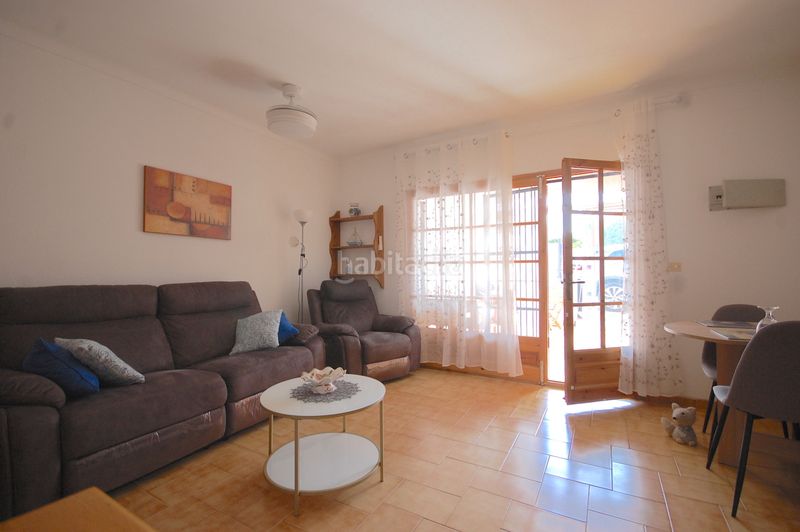 Foto 535672b7-a340-4335-bd9a-ef396ee3036d. Casa adossada amb piscina a Riells Escala (L´)