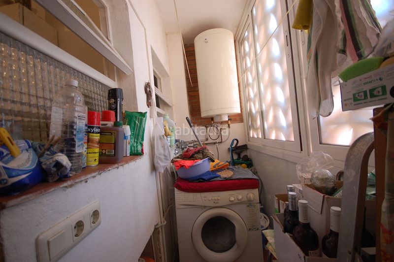 Foto 189c227f-dcd3-4182-ba43-e14de72b635e. Apartament amb calefacció aparcament a Eixample Residencial Escala (L´)