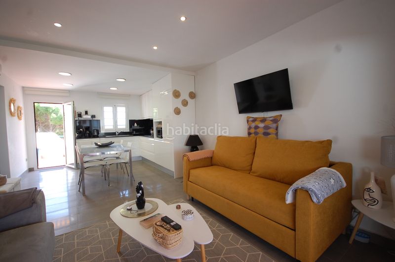 Foto b1c80935-f1f5-4fa5-8aff-13b272929520. Appartement mit heizung parking pool in Riells Escala (L´)