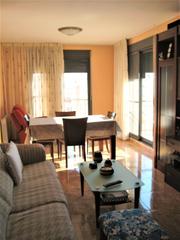 Appartement à Casco Urbano. Piso de 3 habitaciones con ascensor cerca de la playa y centro