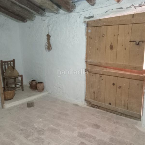 Foto e28ced76-6e7a-4bd3-a23c-64005d05d87e. Reihenhaus mit kamin in Cervera del Maestre