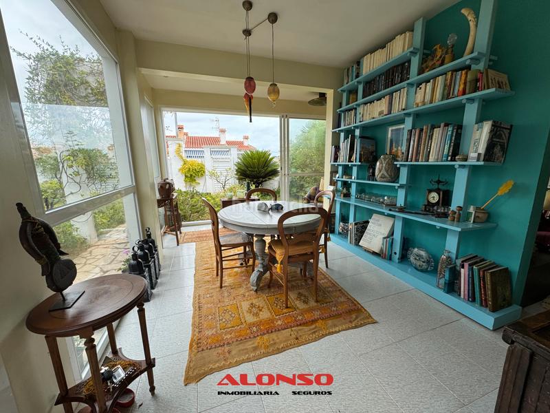 Foto 198c7d76-228a-42c4-b72e-6a4a27b825d0. Xalet amb xemeneia calefacció aparcament a Costa Norte Vinaròs