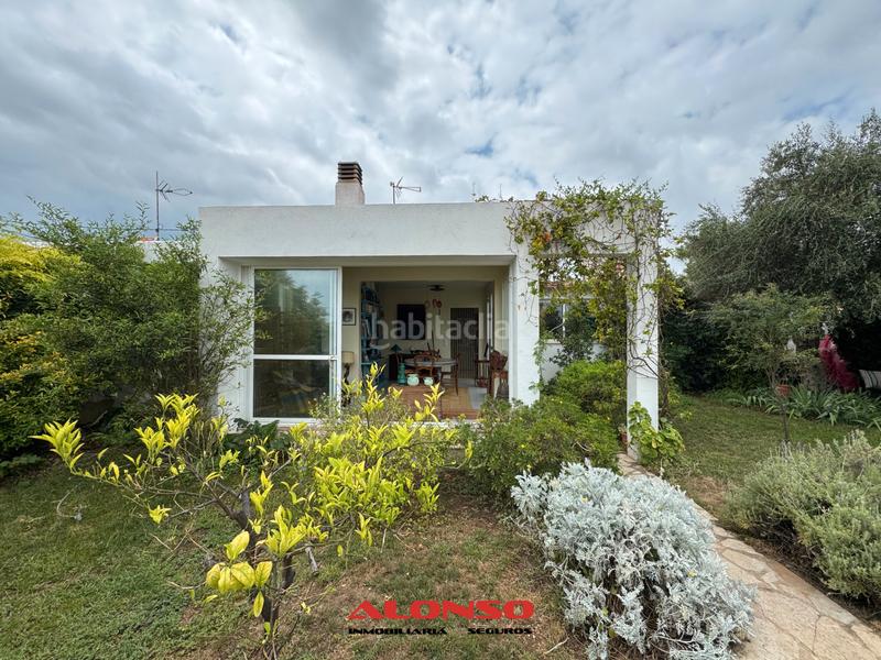 Foto a0d4507a-996d-4d9e-a06d-97b9f31040e5. Xalet amb xemeneia calefacció aparcament a Costa Norte Vinaròs