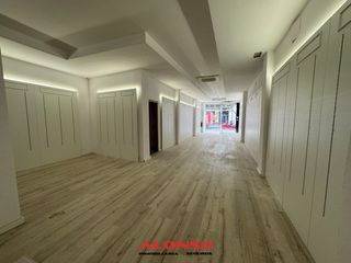Rent Business premise  Carrer de la mare de déu del socors. Local comercial