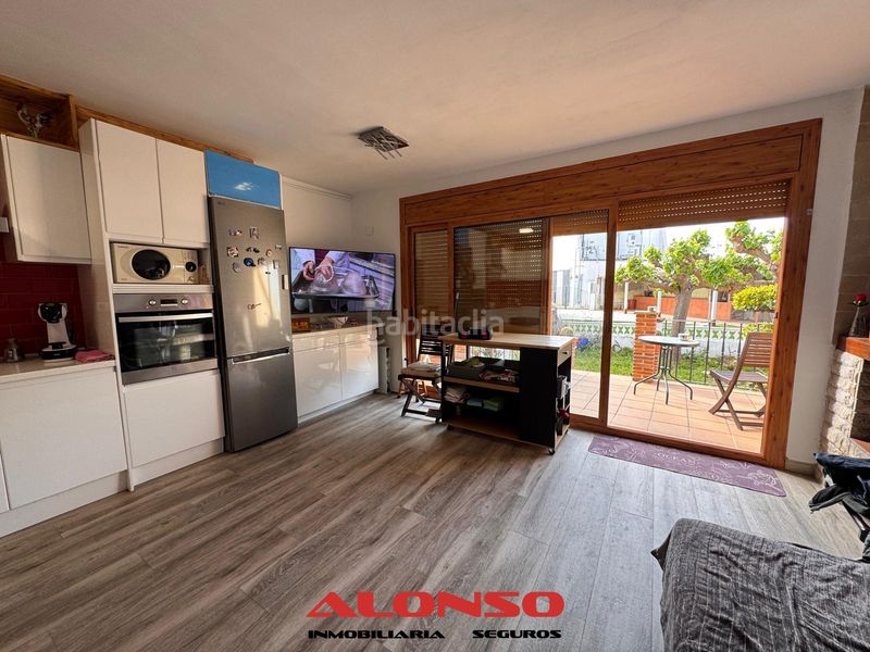 Foto e289ee32-983b-47e8-b5c0-14cb92f451e4. Casa adossada amb xemeneia calefacció a Boverals-Saldonar Vinaròs