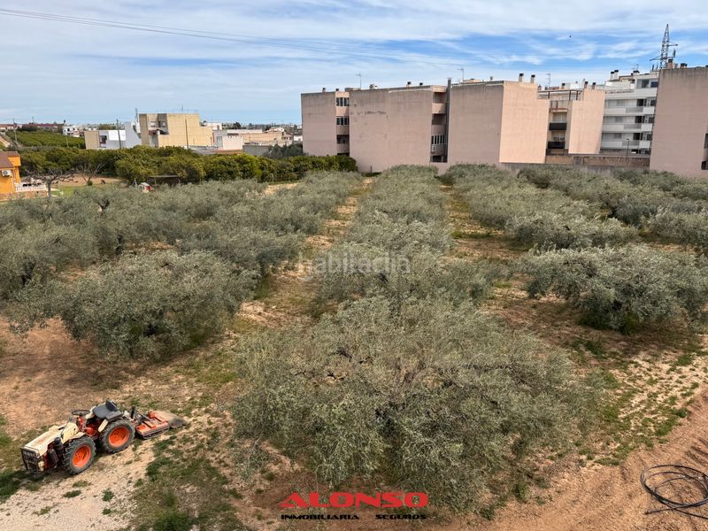 Foto b4b759b3-13f7-47de-bf6f-b7f89e5e3574. Masia amb xemeneia aparcament a Casco Urbano Vinaròs