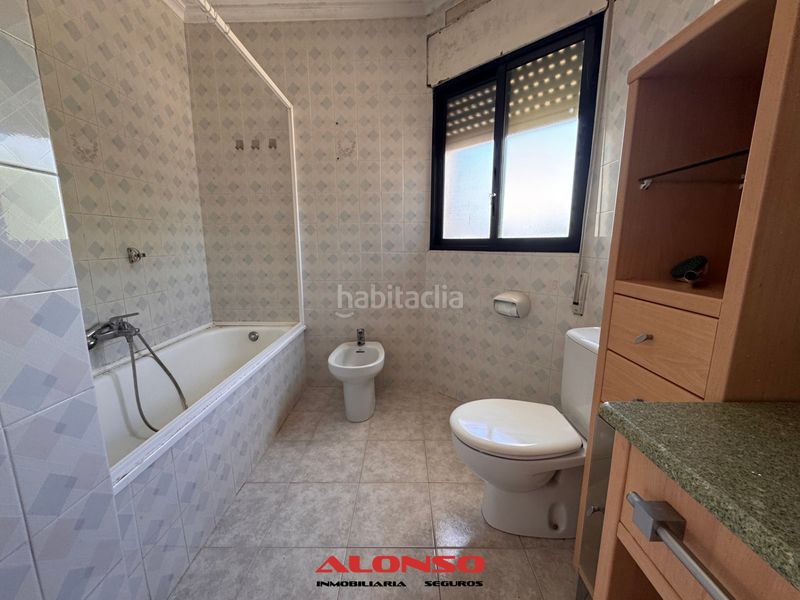 Foto 364874ca-0b94-4431-8ea9-8268fac3e494. Casa adossada amb xemeneia aparcament a Cala Puntal Vinaròs