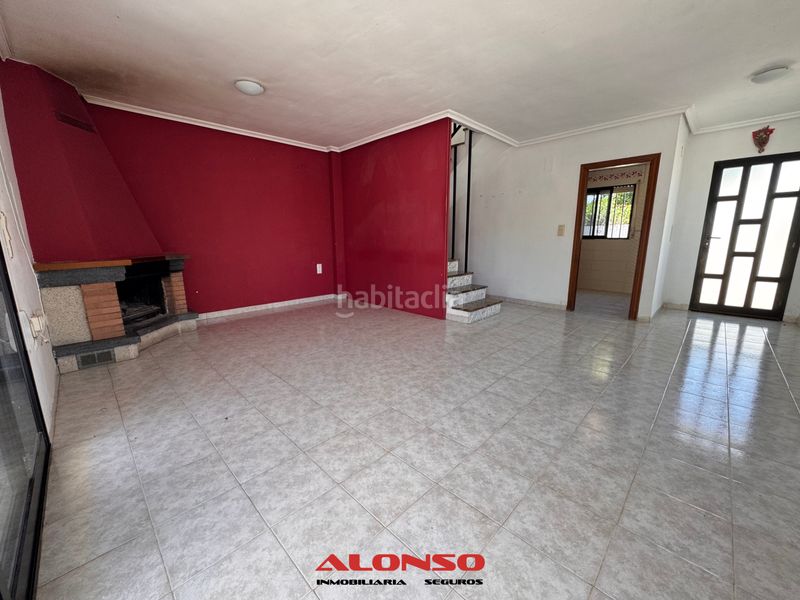Foto f9dbc763-711b-41a8-ba6d-5c4bd4defa96. Casa adossada amb xemeneia aparcament a Cala Puntal Vinaròs